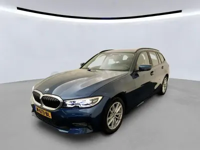 Usado BMW 330 Comfort Edition 258 CV (189 kW) 2021 Azul Familiar