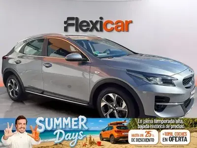 Usado Kia XCeed 160 CV (117 kW) 2022 Gris SUV
