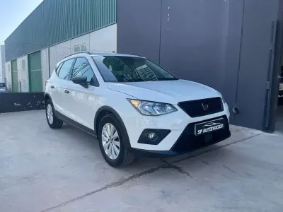 Usado Seat Arona Ecomotive 95 CV (69 kW) 2019 Blanco SUV