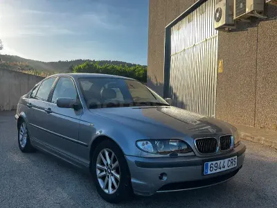 Usado BMW 320 150 CV (110 kW) 2004 Gris / plata Berlina