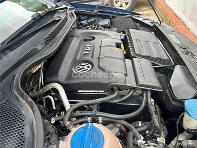 Azul Usado 2015 VW Polo Advance Berlina | 11.000 € (Un poco caro)