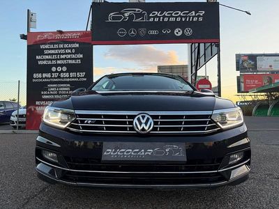 Usado VW Passat R-line 150 CV (110 kW) 2020 Negro Familiar