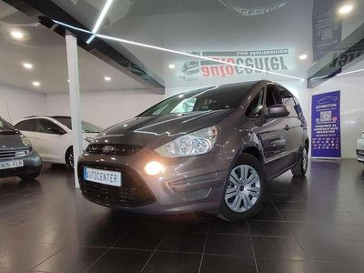 Usado Ford S-MAX Trend 140 CV (102 kW) 2013 Gris Monovolumen
