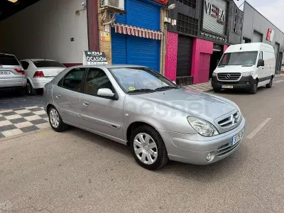 Usado Citroën Xsara 110 CV (80 kW) 2003 Gris / plata Berlina