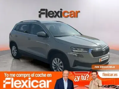 Usado Skoda Karoq Selection 115 CV (84 kW) 2024 Gris SUV