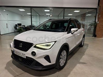 Usado Seat Arona Style Plus 110 CV (80 kW) 2021 Blanco SUV