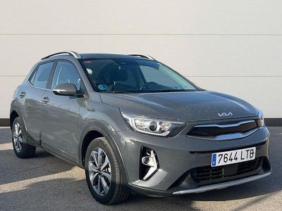 Usado Kia Stonic 120 CV (88 kW) 2021 Gris SUV