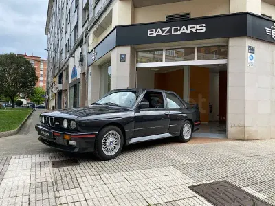 Usado BMW M3 215 CV (158 kW) 1989 Negro Berlina