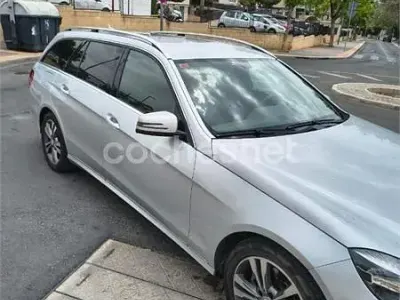Usado Mercedes E220 Avantgarde 170 CV (125 kW) 2014 Gris / plata Familiar