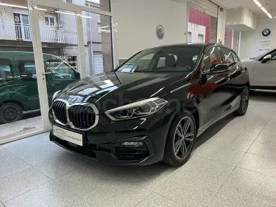 Usado BMW 118 136 CV (100 kW) 2022 Negro Utilitario