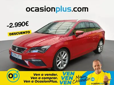 Usado Seat Leon FR 150 CV (110 kW) 2020 Rojo Familiar