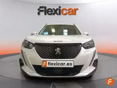 Usado Peugeot 2008 Allure 130 CV (95 kW) 2020 Blanco SUV