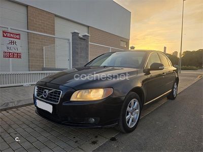 Negro Usado 2010 Volvo S80 Drive Kinetic Berlina | 1900 €