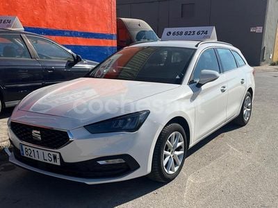 Blanco Usado 2021 Seat Leon Reference Familiar | 11.999 € (Precio justo)