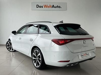 Usado Seat Leon FR 150 CV (110 kW) 2025 Blanco Familiar