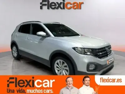 Usado VW T-Cross Advance 110 CV (80 kW) 2022 Gris / plata SUV