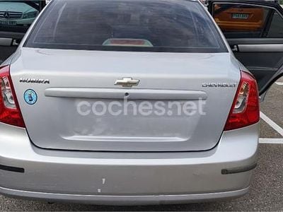Gris / plata Usado 2006 Chevrolet Nubira SX Berlina | 2150 €