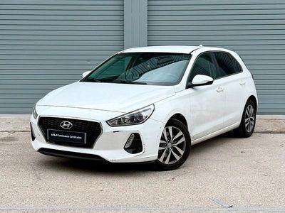 Blanco Usado 2017 Hyundai i30 Berlina | 12.500 €