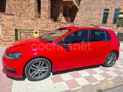 Usado VW Golf VII Edition 110 CV (80 kW) 2016 Rojo Berlina