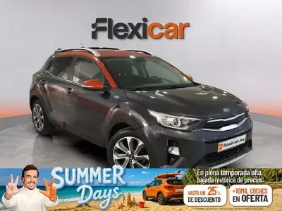 Usado Kia Stonic 120 CV (88 kW) 2018 Gris SUV