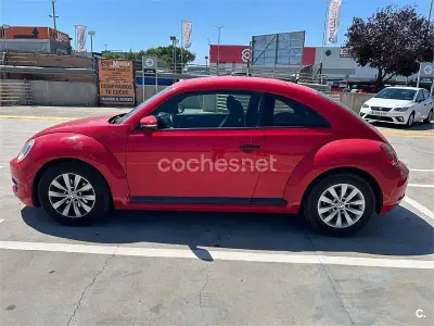 Usado VW Beetle 105 CV (77 kW) 2014 Rojo Utilitario