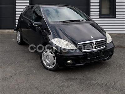 Käytetty Mercedes A180 Urban 109 HP (80 kW) 2012 Musta Sedan