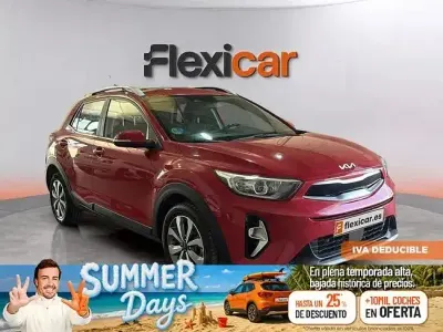 Usado Kia Stonic 100 CV (73 kW) 2024 Rojo SUV