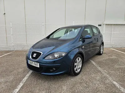 Usado Seat Altea Stylance 105 HP (77 kW) 2007 Verde Monovolume