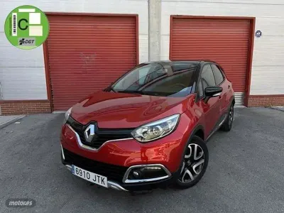 Usado Renault Captur XMOD 90 CV (66 kW) 2016 Rojo SUV