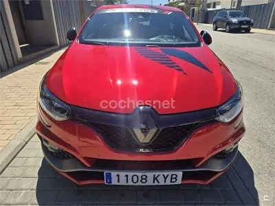 Usado Renault Mégane IV Trophy 300 CV (220 kW) 2019 Rojo Berlina