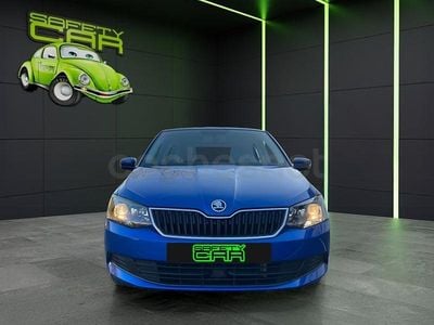 Usado Skoda Fabia 75 CV (55 kW) 2017 Azul Berlina