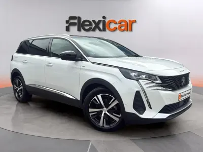 Usado Peugeot 5008 GT 131 CV (96 kW) 2022 Blanco SUV