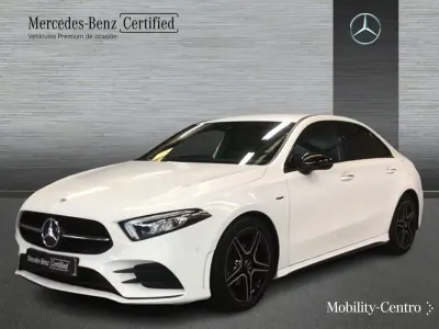 Usado Mercedes A200 AMG line 150 CV (110 kW) 2021 Blanco polar  pintura unicolor Berlina
