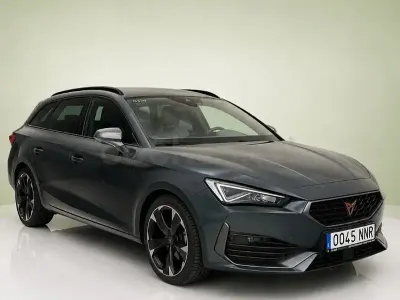 Usado Cupra Leon 150 CV (110 kW) 2022 Gris / plata Familiar