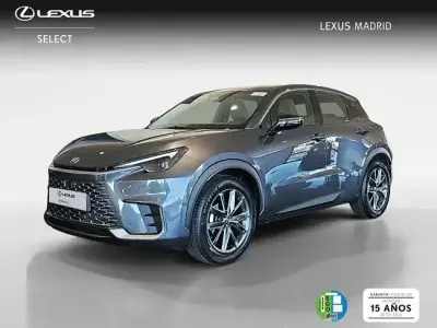 Begagnad Lexus LBX 136 HK (100 kW) 2025 Grå SUV