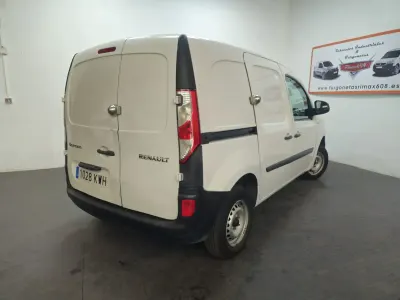 Usado Renault Kangoo 75 CV (55 kW) 2019 Blanco Monovolumen