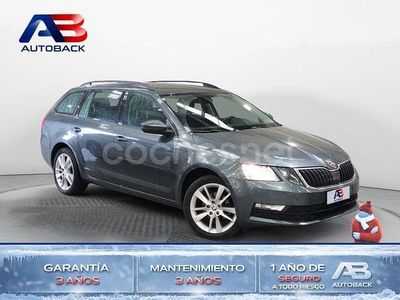 Gris / plata Usado 2020 Skoda Octavia Ambition Familiar | 14.900 € (Buen precio)
