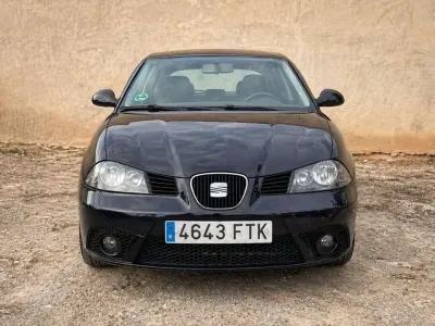 Begagnad Seat Ibiza 105 HK (77 kW) 2007 Svart Halvkombi
