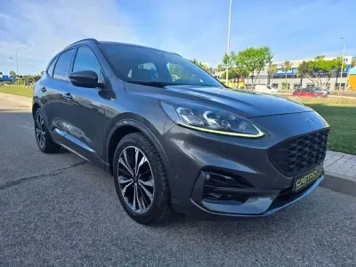Usado Ford Kuga ST-Line X 150 CV (110 kW) 2022 Gris SUV