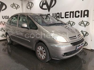 Usado Citroën Xsara Picasso Exclusive 92 CV (67 kW) 2011 Beige Monovolumen