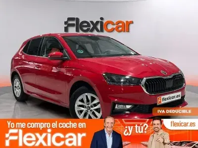 Usado Skoda Fabia Selection 115 CV (84 kW) 2025 Rojo Utilitario
