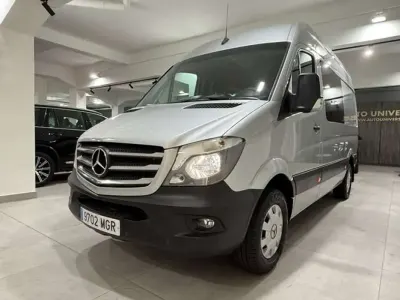 Usado Mercedes Sprinter 190 CV (139 kW) 2018 Plateado Van