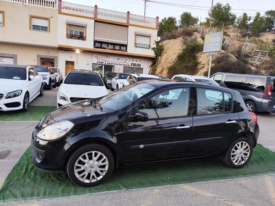 Usado Renault Clio II Authentique 105 CV (77 kW) 2007 Negro Berlina