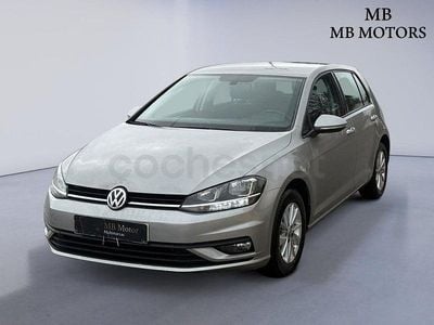 Usado VW Golf VII Advance 115 CV (84 kW) 2020 Gris / plata Berlina