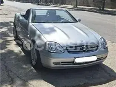 Usado Mercedes SLK200 136 CV (100 kW) 2001 Gris / plata Descapotable