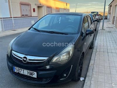 Usado Opel Corsa Color Edition 95 CV (69 kW) 2012 Negro Utilitario