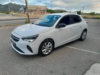 Usado Opel Corsa Elegance 100 CV (73 kW) 2022 Blanco Utilitario