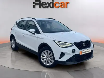 Usado Seat Arona Style 116 CV (85 kW) 2024 Blanco SUV