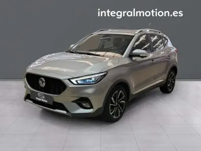 Usado MG ZS Luxury 106 CV (77 kW) 2024 Gris SUV