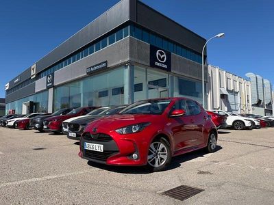 Usado Mazda 2 116 CV (85 kW) 2022 Granate Berlina